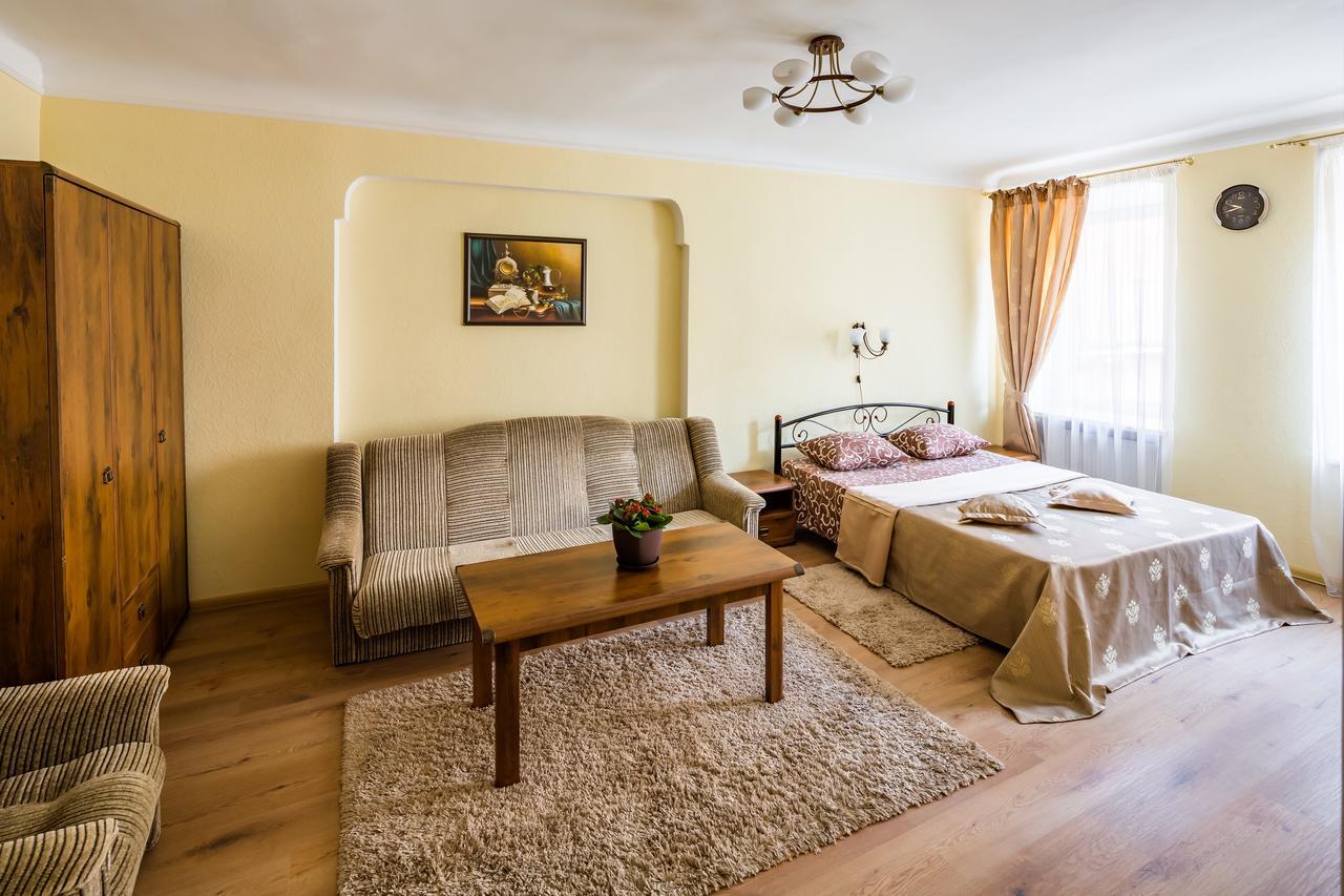 Apartment Krakivska 15 リヴィウ エクステリア 写真