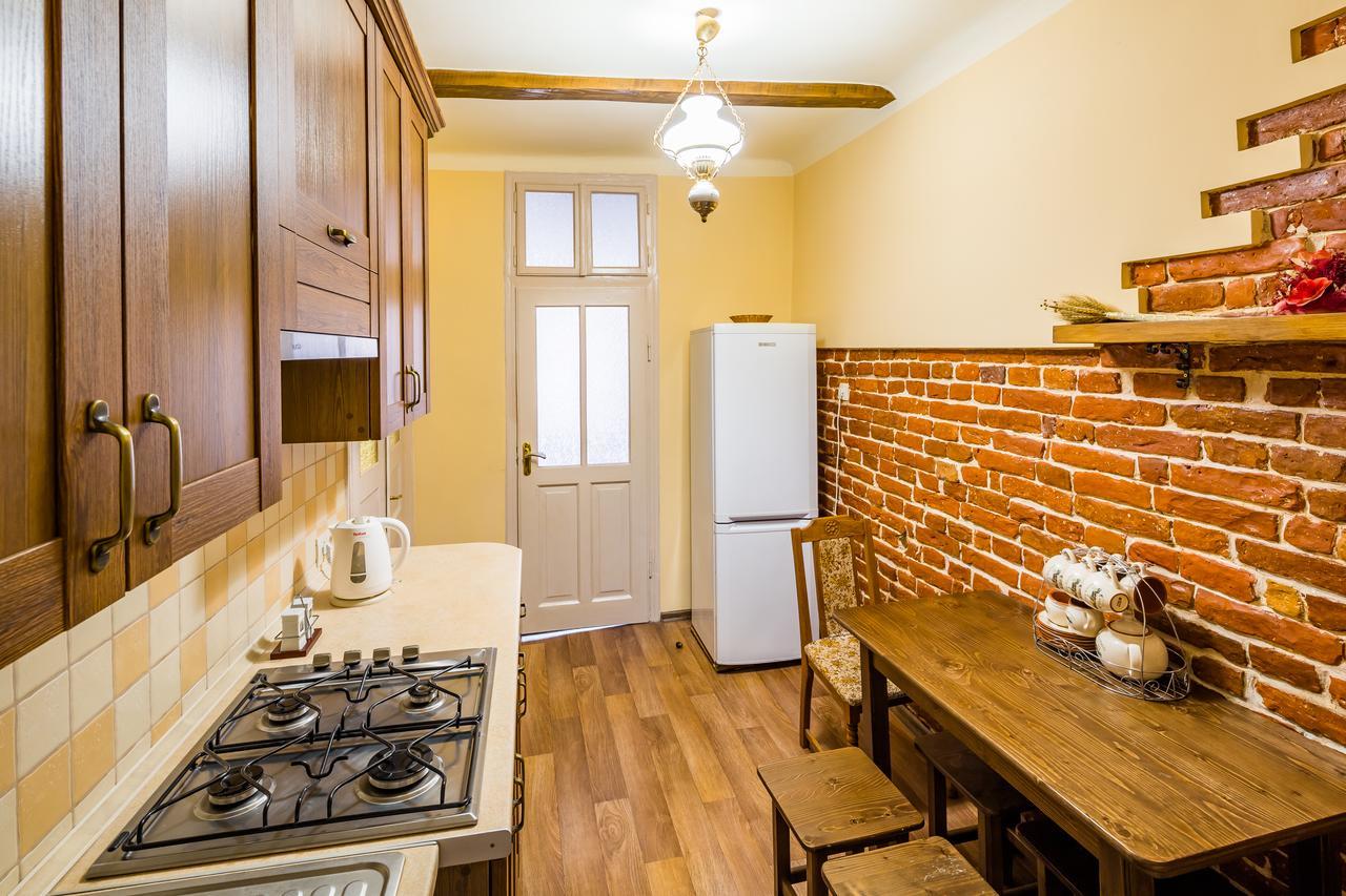 Apartment Krakivska 15 リヴィウ エクステリア 写真
