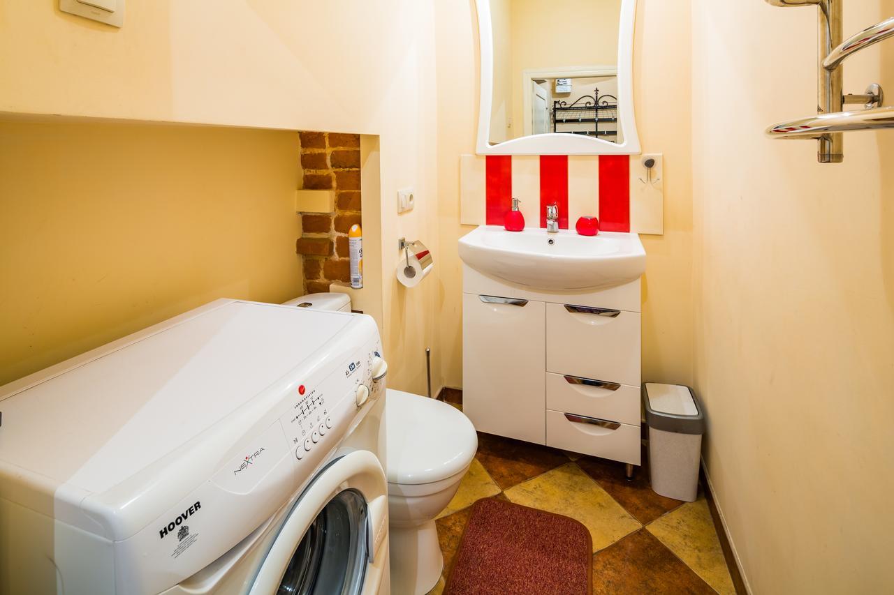 Apartment Krakivska 15 リヴィウ エクステリア 写真
